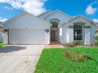 2555 Crown Ridge Cir, Kissimmee, FL 34744