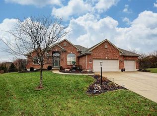 156 Jamestown Ct, Dayton, OH 45434
