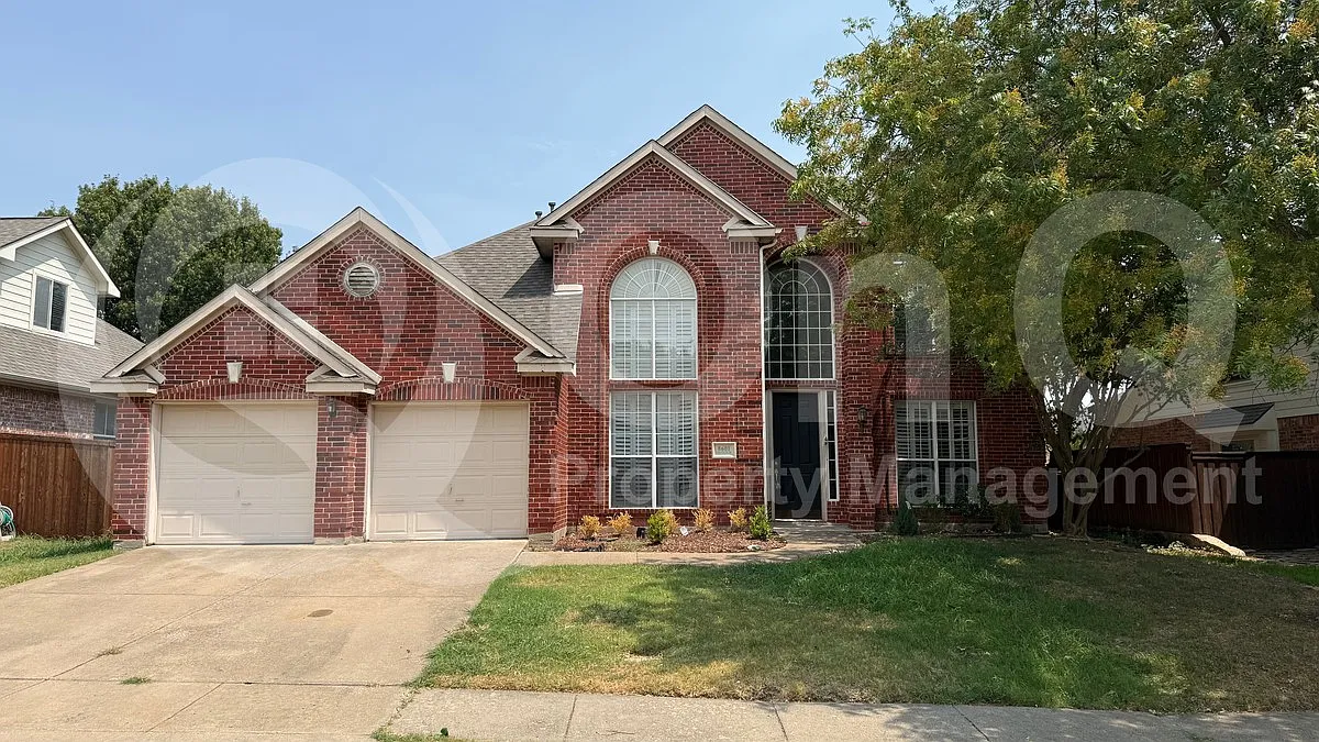 4 bed, 3.0 bath, 2882 sqft, $3,300 — Photo 1