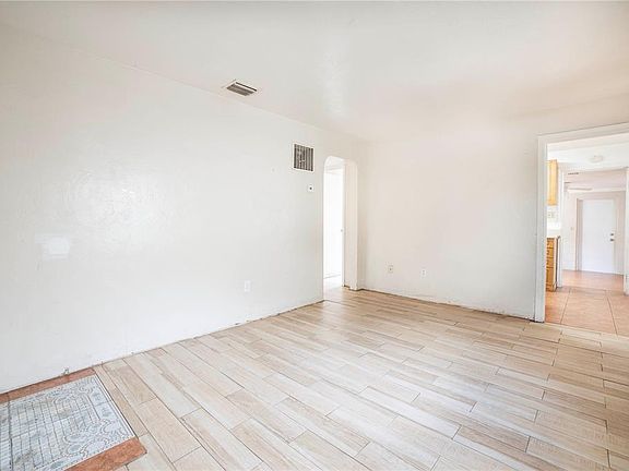 5th image of 4720 2nd Ave N