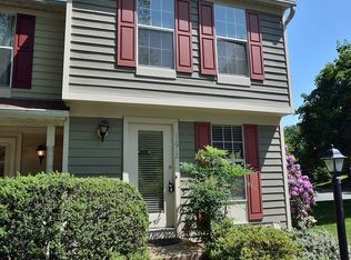 11912 Fieldthorn Ct, Reston, VA 20194
