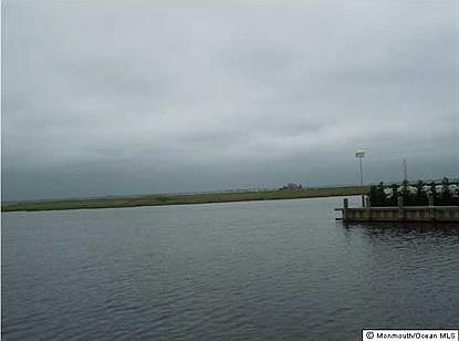 2nd image of 324 Ormond Dr