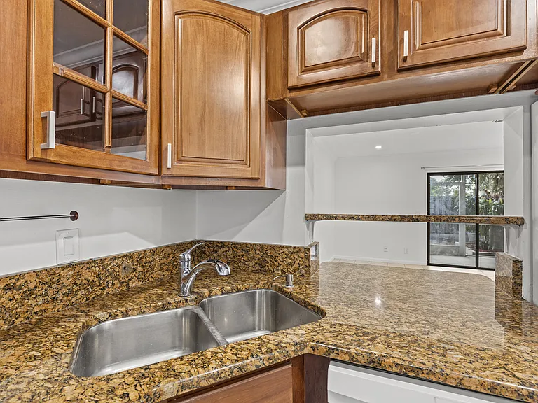 814 Hill Dr #C — Photo 11