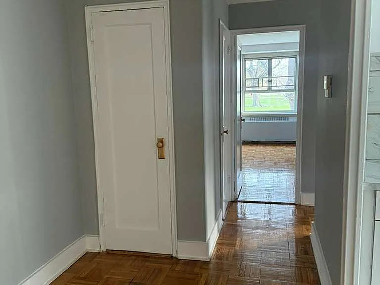 7358 197th St #2B — Photo 3