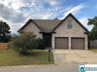 2922 Summit Dr, Fultondale, AL 35068