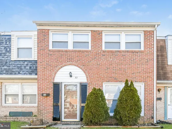 32 Court Dr, Joppa, MD 21085