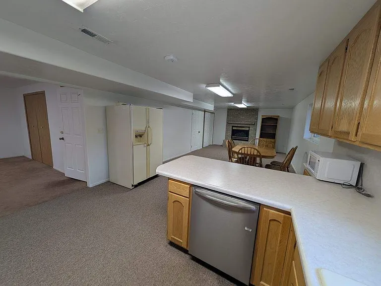 1378 W Appomattox Way — Photo 2