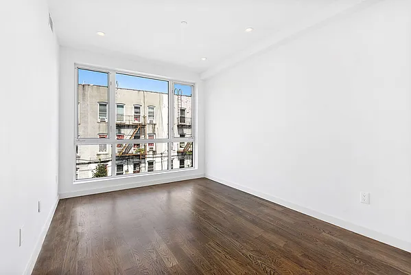 Rented by Compass | media 22