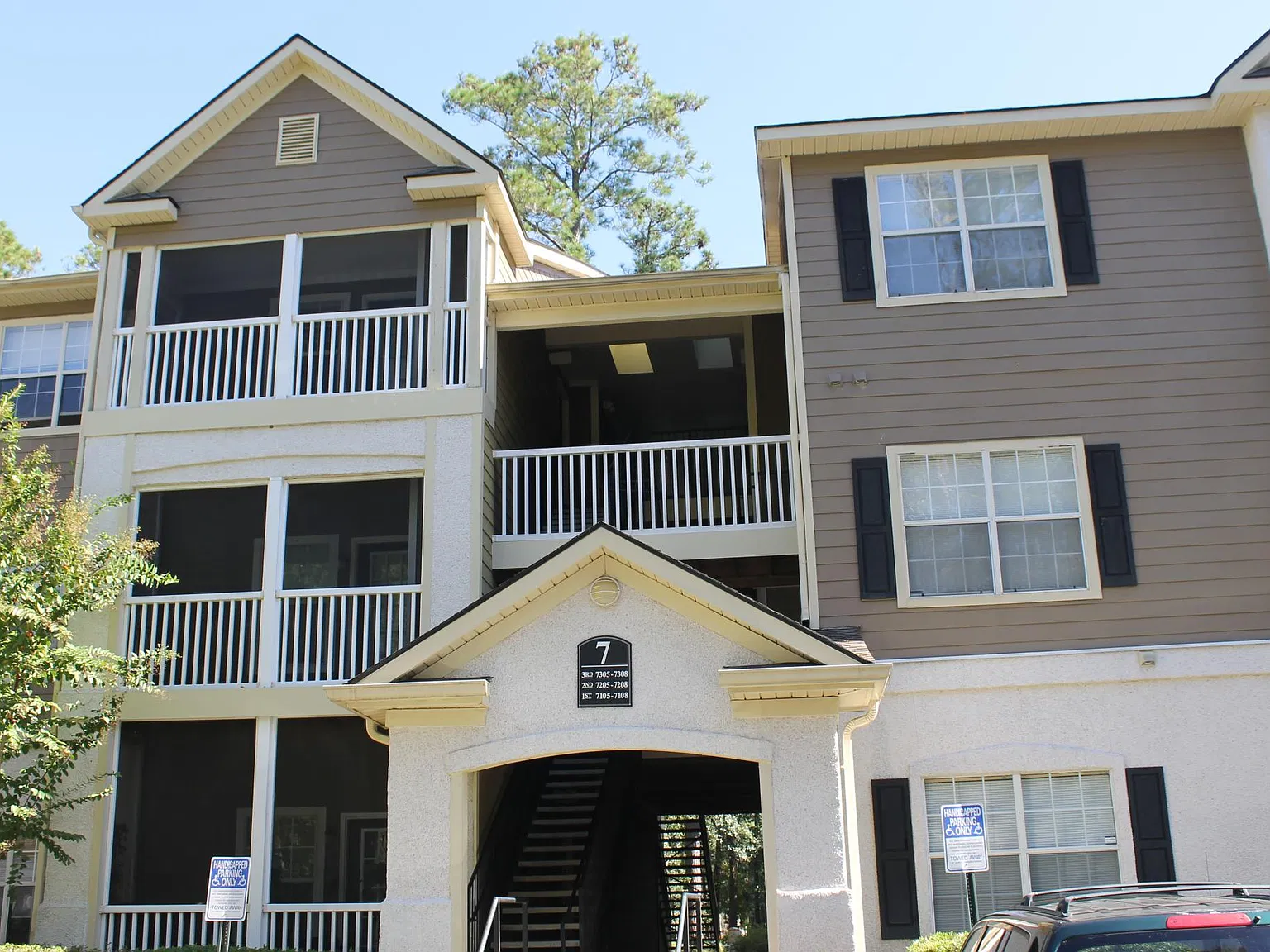 1 bed, 855 sqft, $1,500 — Photo 1