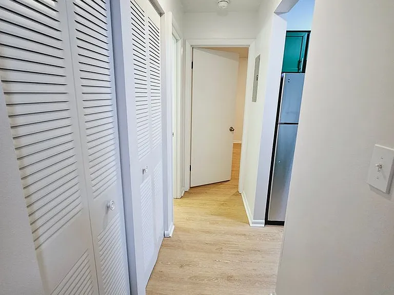 Sugarbush Apartments — Photo 25