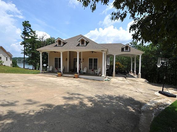 3rd image of 636 Long Branch Dr