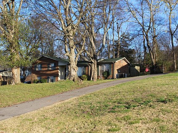 4th image of 614 Dorothy Dr