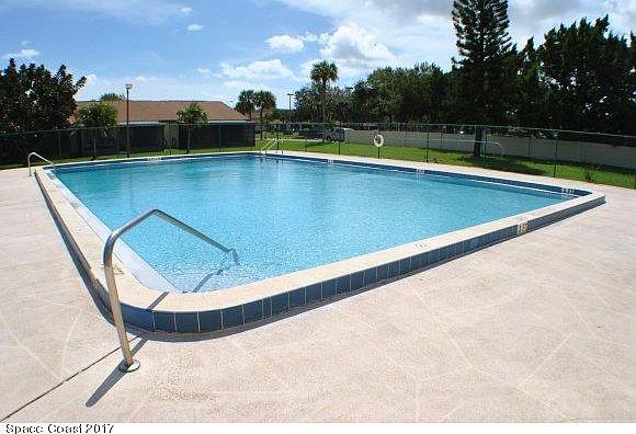 2nd image of 52 Hepburn Pl
