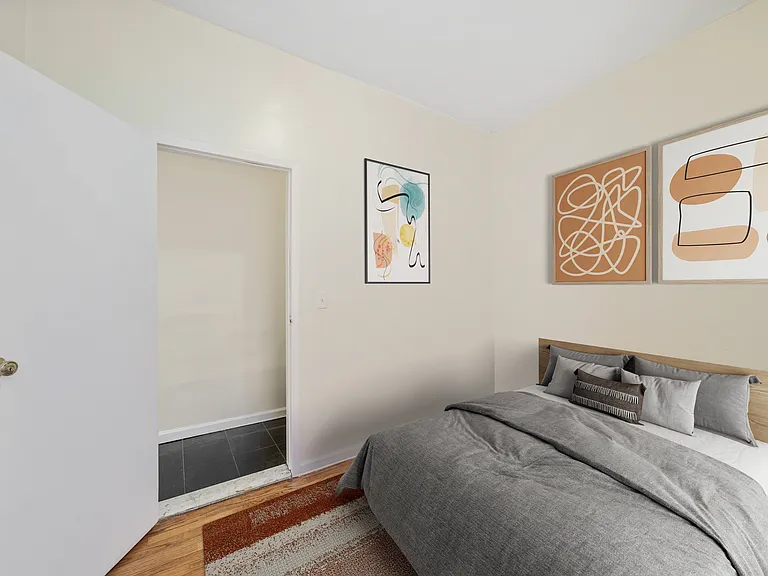 212 W 109th St #5C — Photo 4
