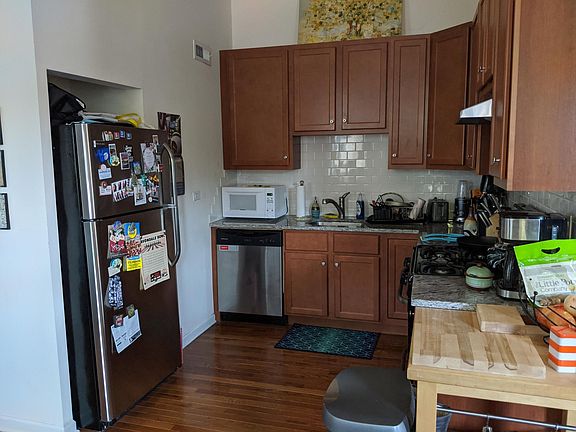 2nd image of 2049 N Hoyne Ave #K1r