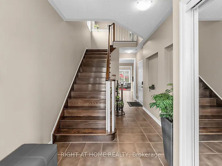 152 Duncan Ln — Photo 5