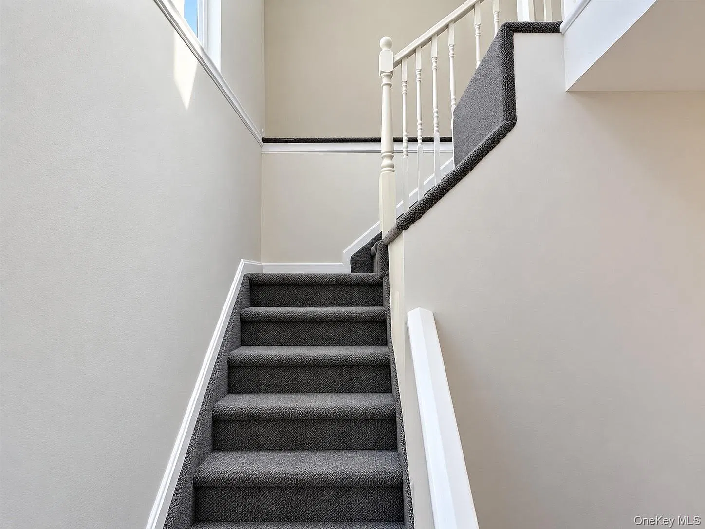 1 bed, 1.0 bath, 700 sqft, $3,000 — Photo 2