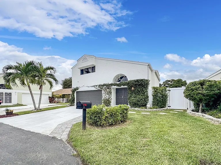 5 Dalton Pl — Photo 17