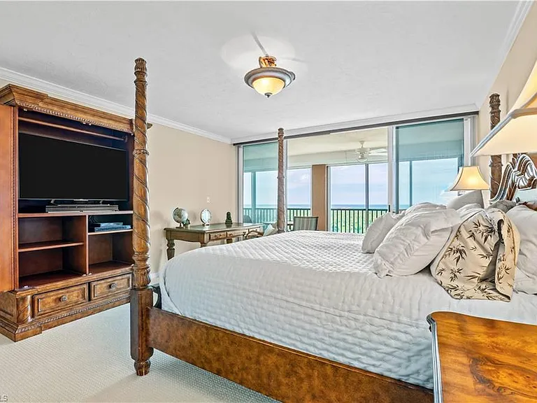 7515 Pelican Bay Blvd #7B — Photo 25