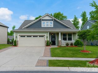 12807 Heath Grove Dr, Huntersville, NC 28078