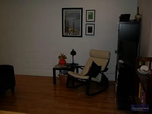 Rented by Brownstone Real Estate | media 18