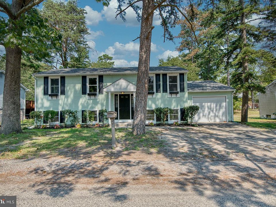 1st image of 234 Garden Ave