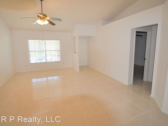 3rd image of 144 Reserve Cir APT 204