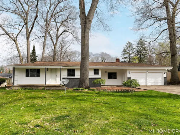 361 4th Ave, Holland, MI 49424