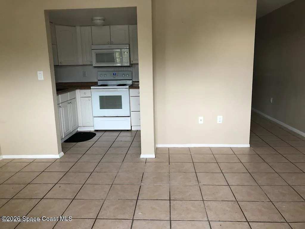 1 bed, 1.0 bath, 467 sqft, $1,000 — Photo 4