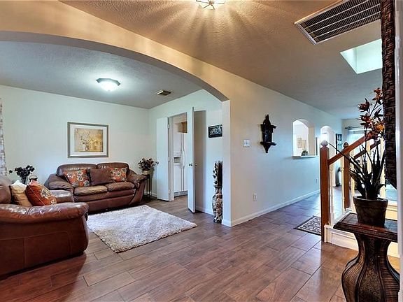2nd image of 11703 Pedernales Falls Ln