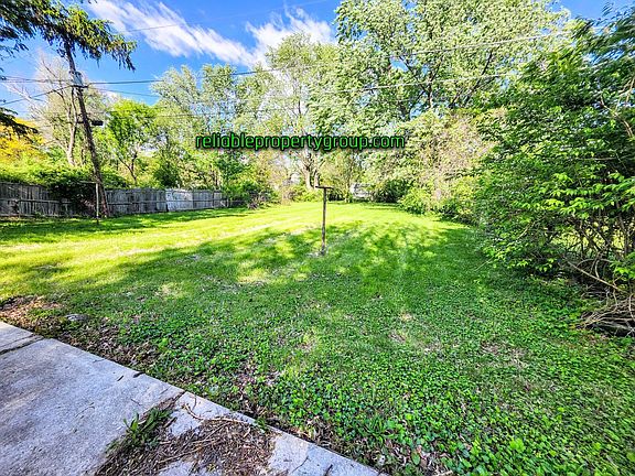 2nd image of 5619 Plaza Dr