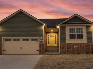 125 Ardell Dr, Clarksville, TN 37040