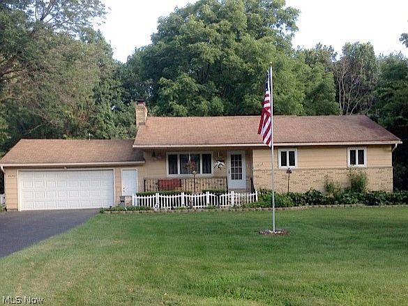 1st image of 28342 Evergreen Dr