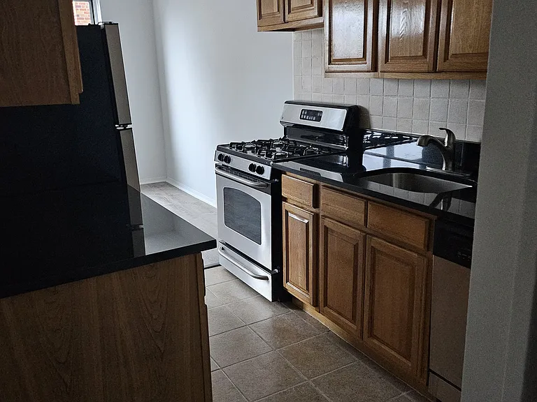 44-30 Douglaston Pkwy #4K-11 — Photo 2
