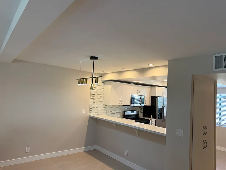 5720 Owensmouth Ave #127 — Photo 5