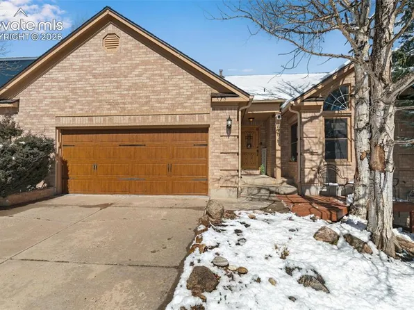 670 Fernglen Ct, Colorado Springs, CO 80906