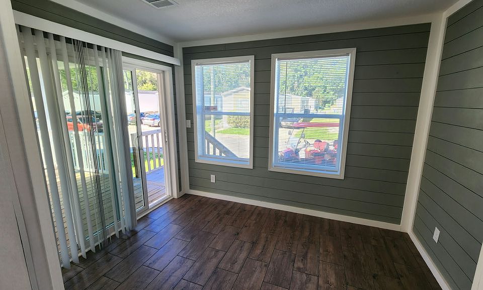 1st image of 6539 Townsend Rd #75