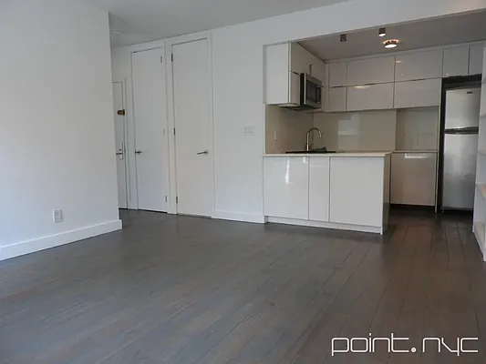 Rented by Point NYC | media 32