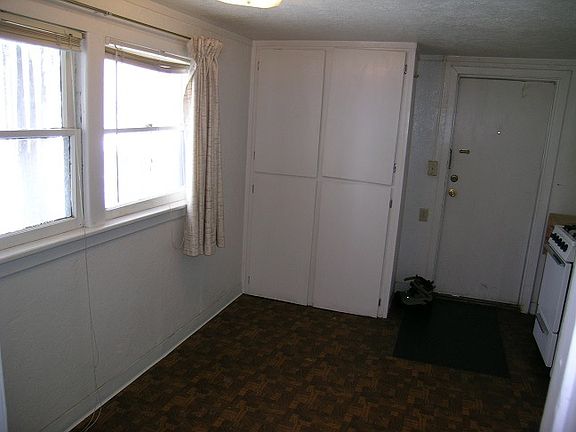 2nd image of 918 Glorene Ave APT 3