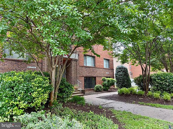 3rd image of 4212 Benning Rd NE APT 6