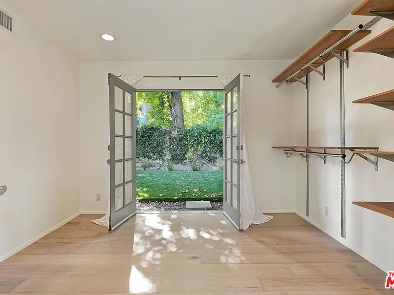 7586 Woodrow Wilson Dr — Photo 17