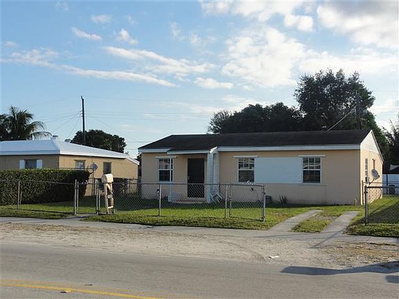 4th image of 15111 NW 32nd Ave