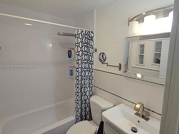 5th image of 1548 SE 27th St APT C