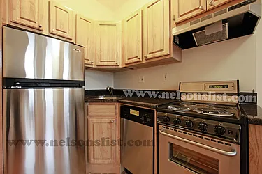 Rented by R New York