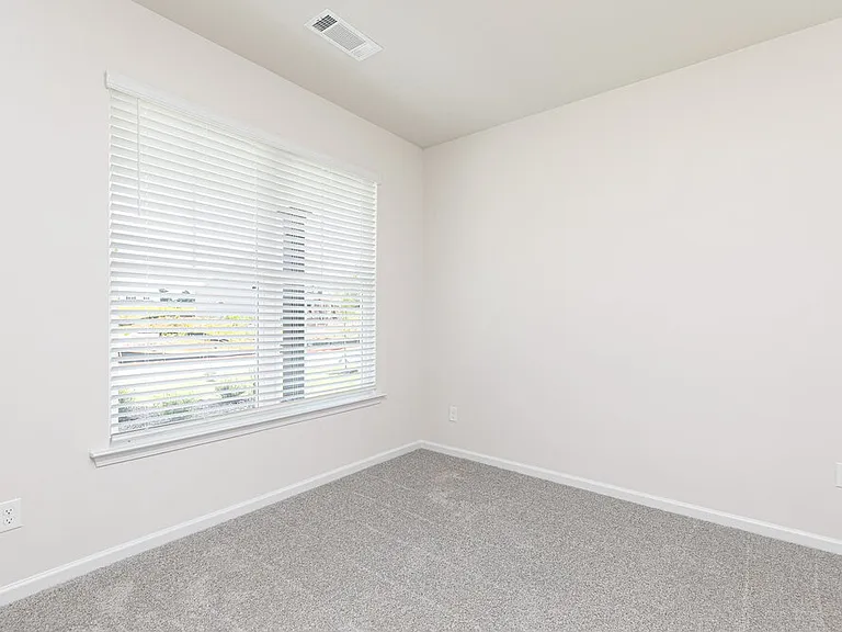703 Berkeley Dr — Photo 10