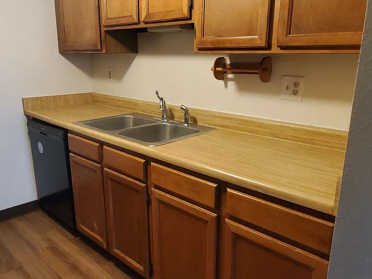 1420 Crete Ct #B7 — Photo 4