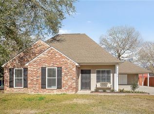 18534 White Oak Dr, Prairieville, LA 70769