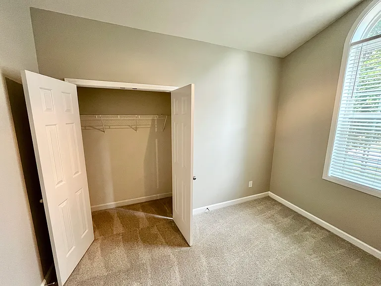 2456 Birch View Dr — Photo 25