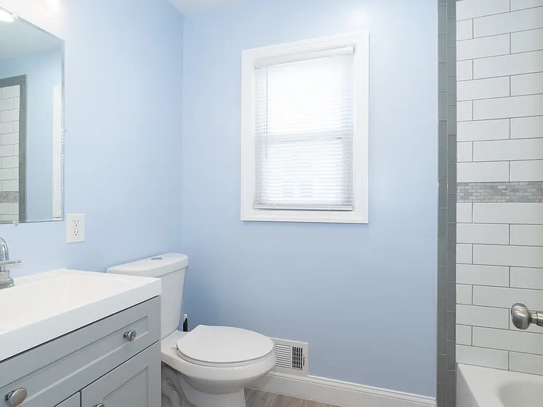 1170 Gruber Ave — Photo 10