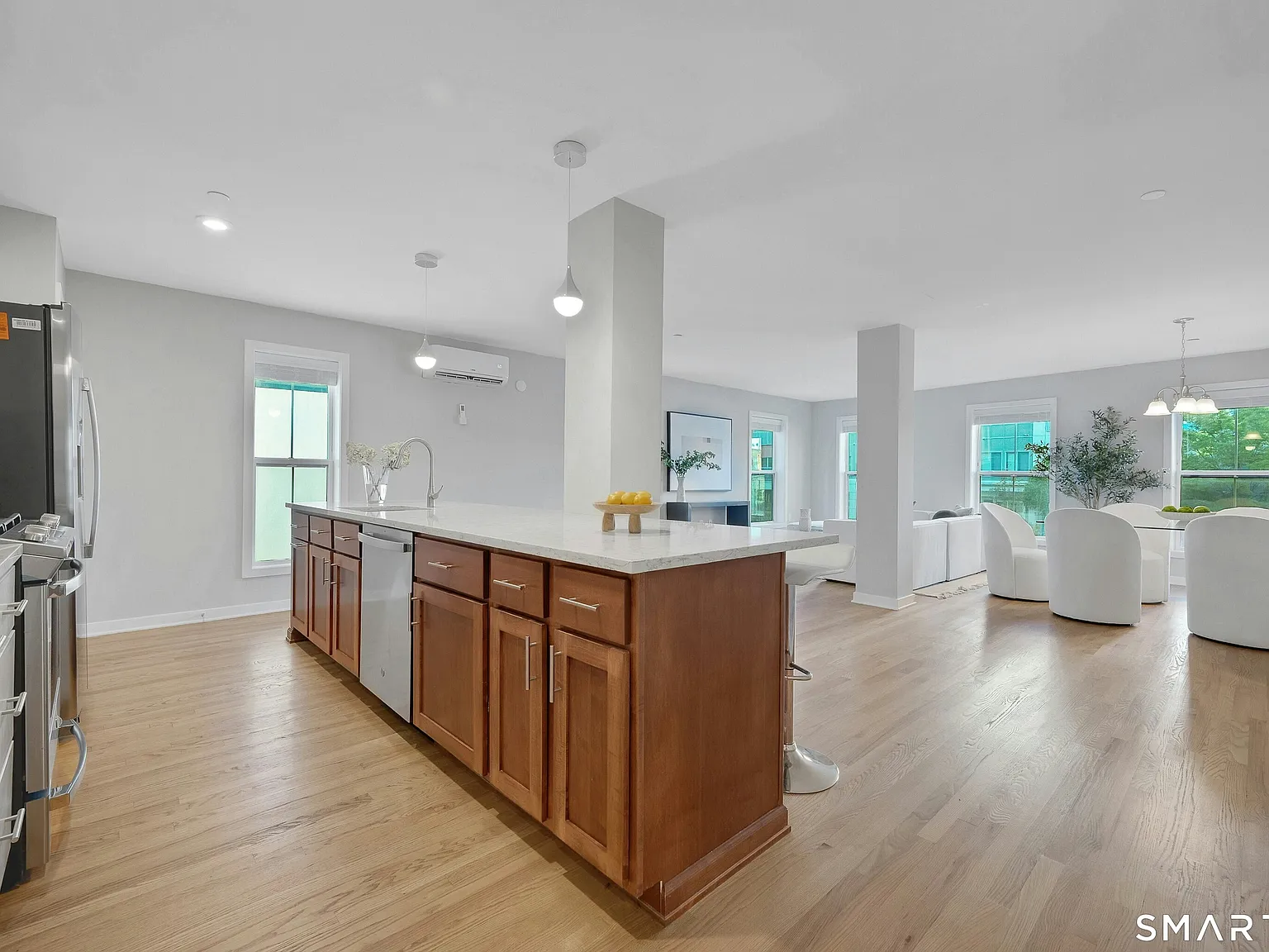 3 bed, 3.5 bath, 2800 sqft, $5,500 — Photo 4
